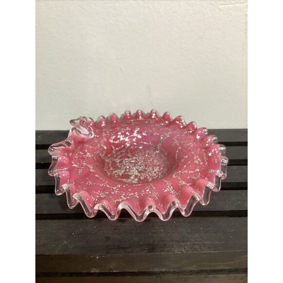 Vintage Manganese Glass Ruffled Ashtray Pink With Silver Fleck Clear Rim Trinket - Picture 1 of 7